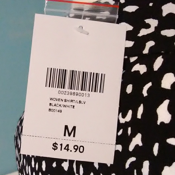 SALE Forever 21 Button Down Crop Top. Size M - Picture 5 of 6